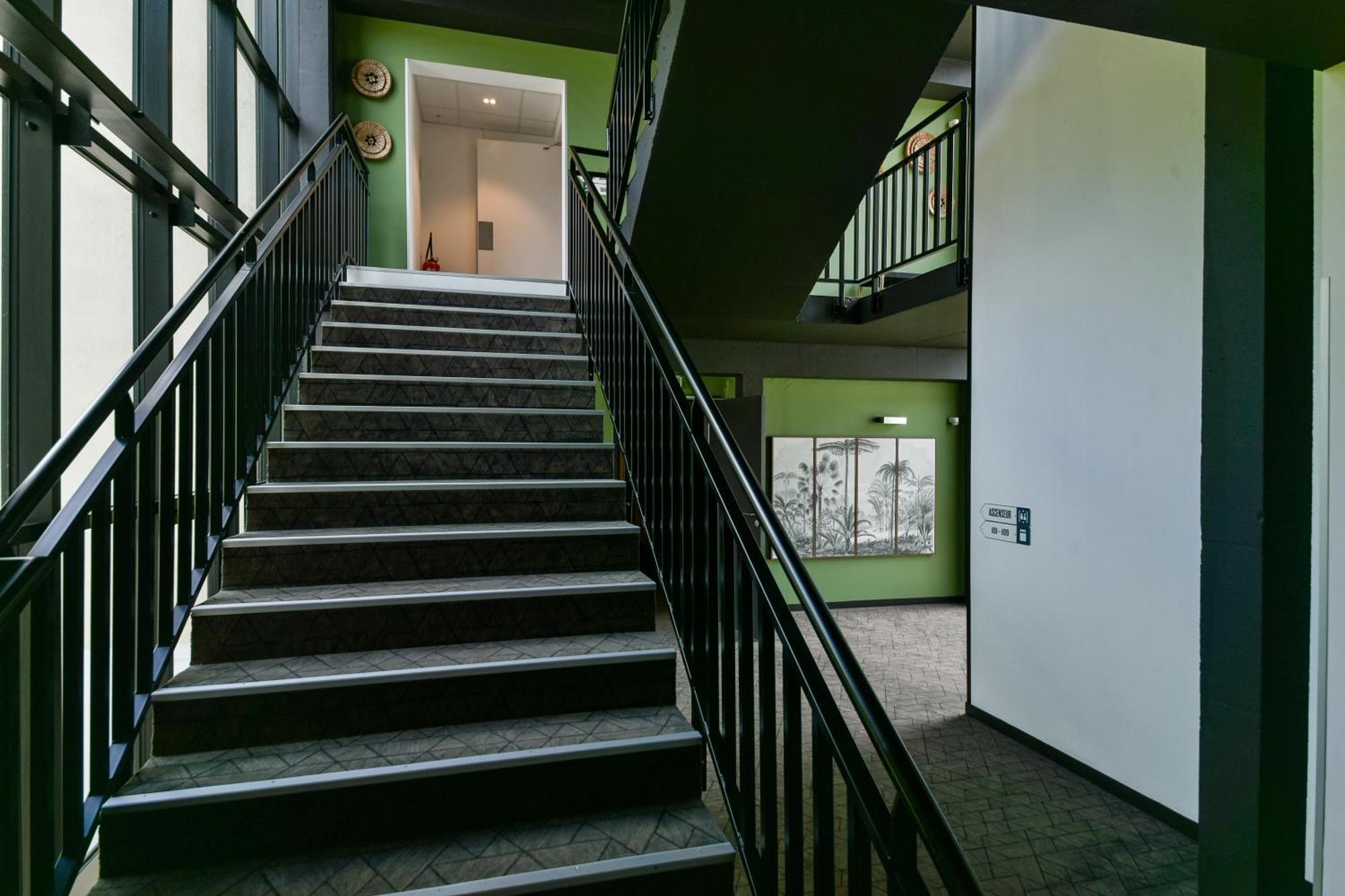 Kyriad Crepy En Valois Exterior photo