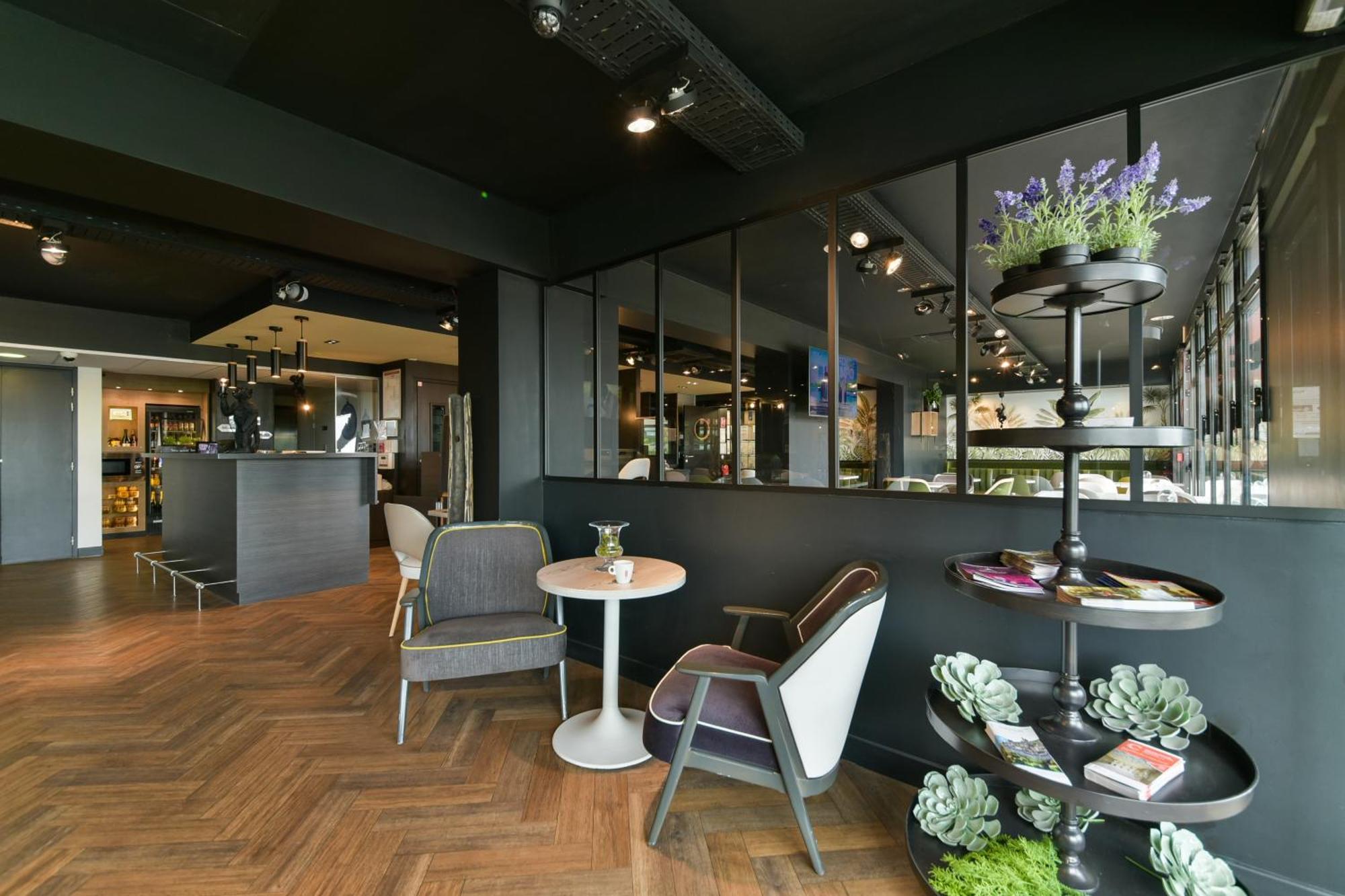 Kyriad Crepy En Valois Exterior photo